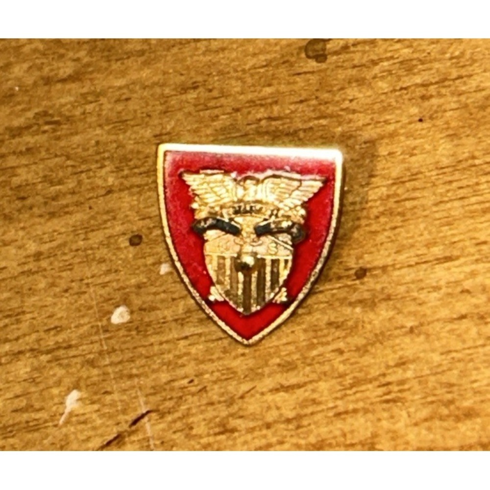 Vintage USMC Eagle Globe Anchor Hat Pin Clutch Back Insignia Gold Tone - Picture 1 of 7